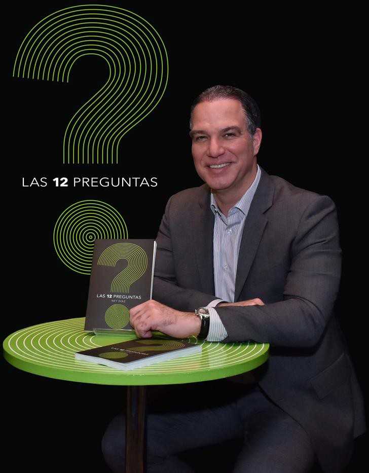 Ney Díaz autor del libro Las 12 preguntas, una lista de verificación para quienes desean superarse y ser mejores personas.